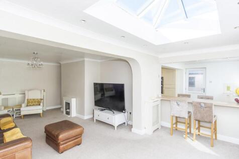 (Lounge Photo Two)