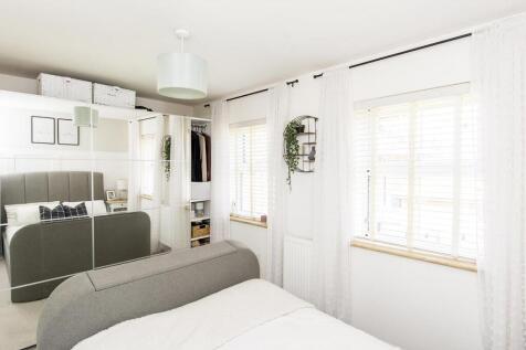 (Bedroom One Photo Two)