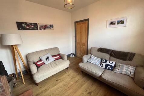 (Lounge Photo Two)