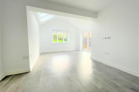 Breakfast / Dining Area