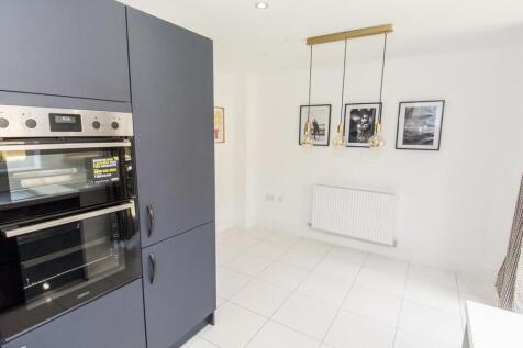 Kitchen/breakfast Room Photo Two