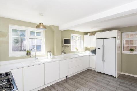 Kitchen / Breakfast Room