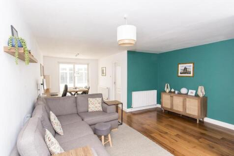 (Lounge Area Photo Three)