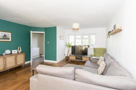 (Lounge Area Photo Two)