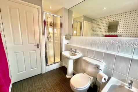 Master En-Suite