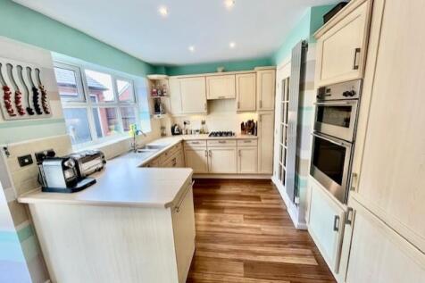 (Kitchen / Diner Photo Two)