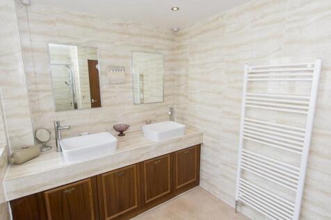 Master En-Suite