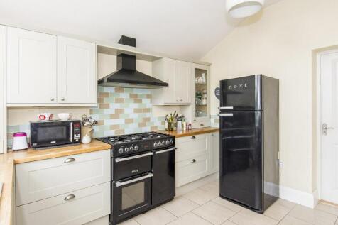 (Kitchen Area Photo Four)