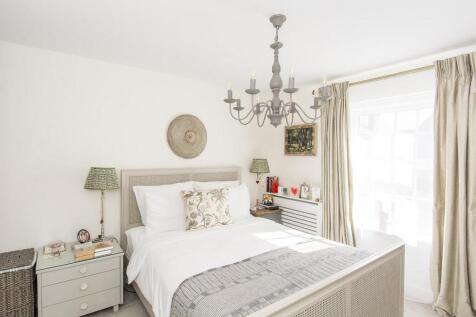 Bedroom One Photo One