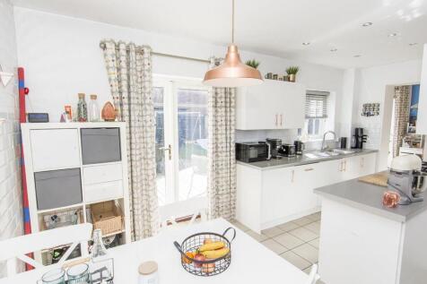 (Kitchen/Diner Photo Two)
