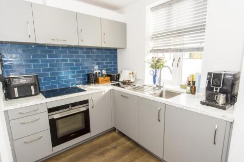 Kitchen Diner Photo One