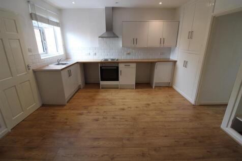 Open Plan Living Room / Kitchen