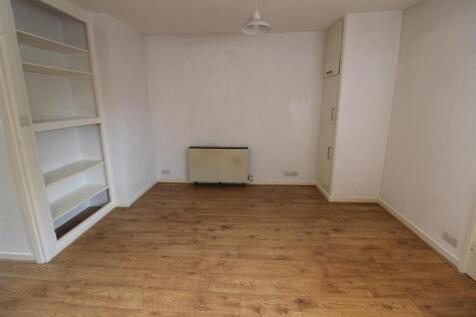 Open Plan Living Room / Kitchen