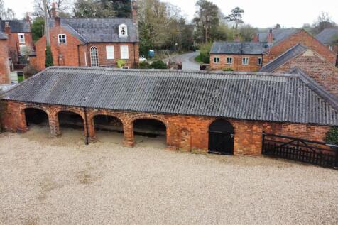 Barn/Outbuildings