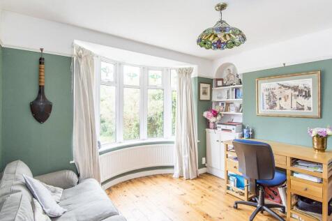Lounge/Bedroom Four