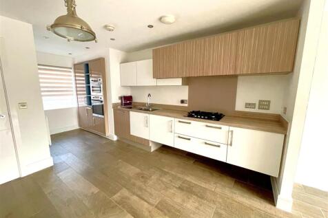 Kitchen/Dining Area