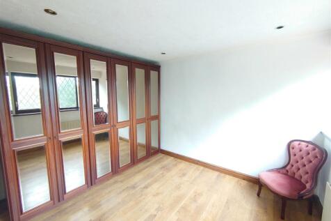 Bedroom 1b