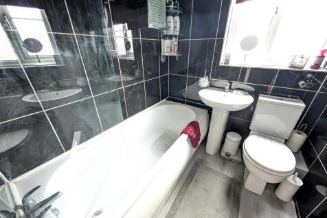 Tiled Bathroom.jpg