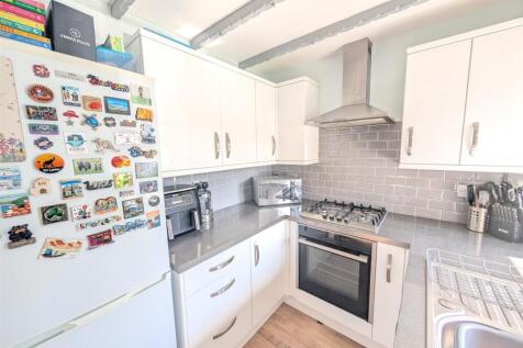 Kitchen b