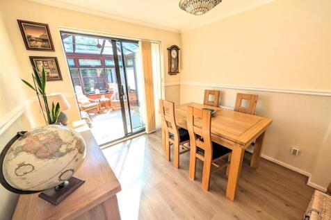 Dining Room.jpg