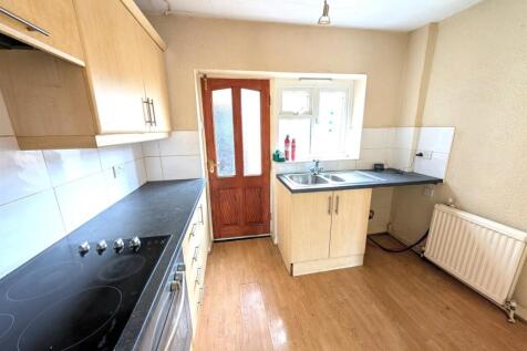 Kitchen b.jpg
