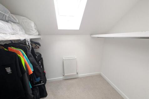 Walk In Wardrobe.jpg