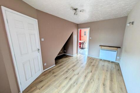 Living Room a.jpg