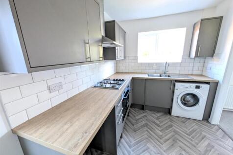 Kitchen a.jpg