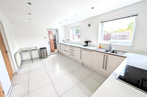 Breakfast Kitchen a.jpg