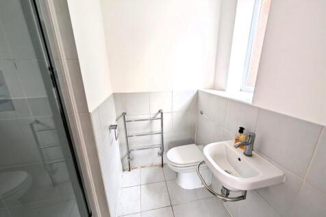 En-Suite Shower Room.jpg
