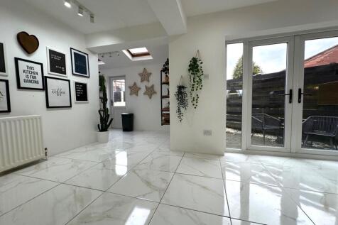 Photograph 10