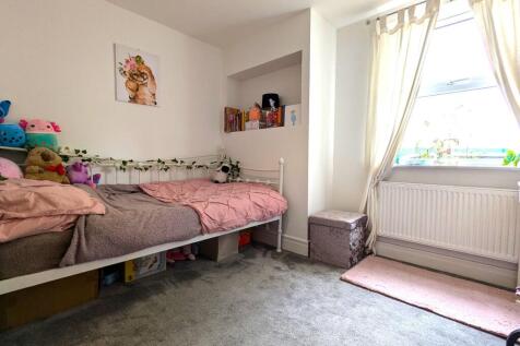 Photograph 11
