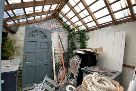 Outbuilding/Potential Studio