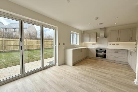 Bright Kitchen/Diner