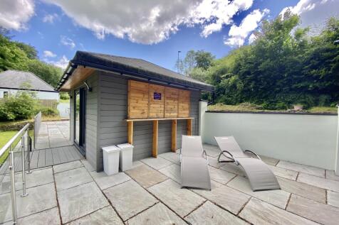 Bar/Summerhouse