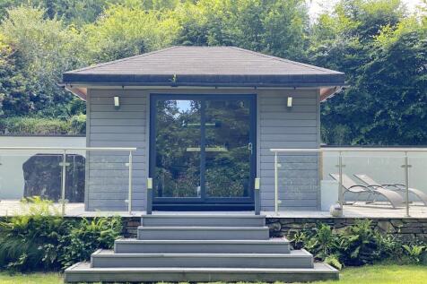 Bar/Summerhouse
