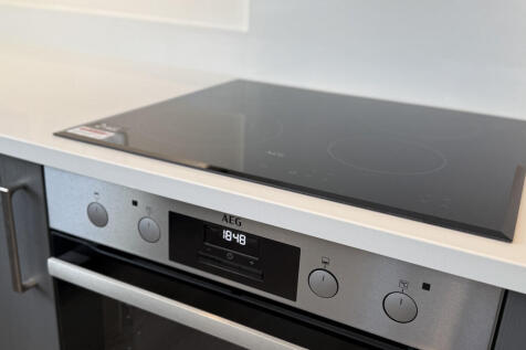 Integrated AEG Oven &amp; Hob