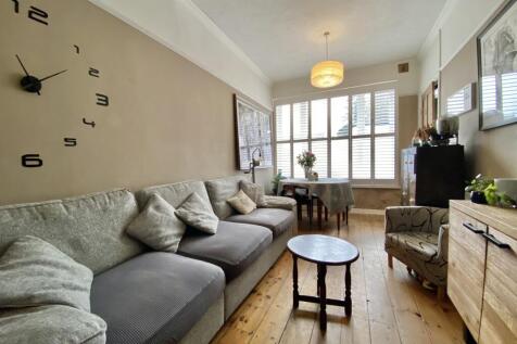 Sitting/Dining Room