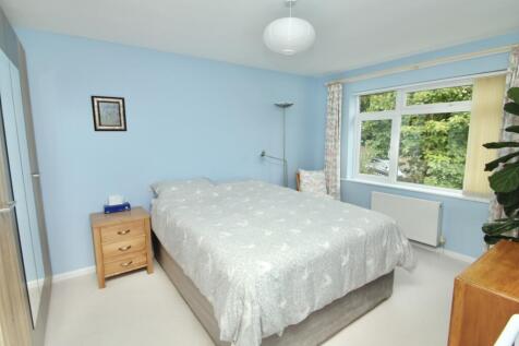 Bedroom 2 (Double)