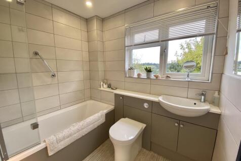 Modern Bathroom