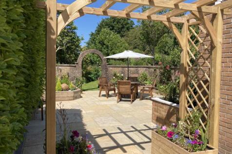 Walled Garden (Vendors Photograph)