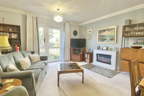Sitting/Dining Room