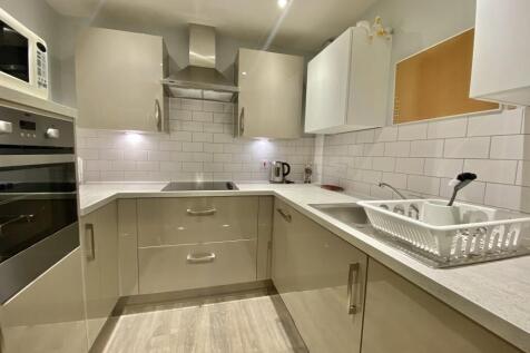 Kitchen with Integrated Appliances