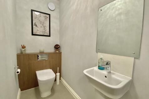 Separate Cloakroom