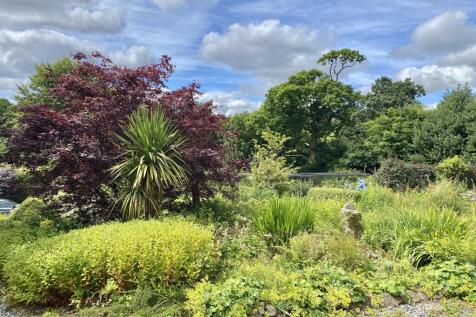 Views over Gardens