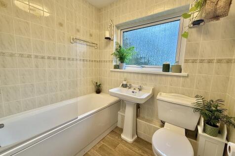 Immaculate Bathroom