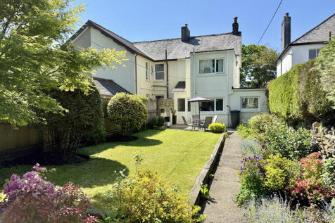 Sunny Rear Garden