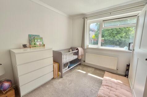 Spacious Bedroom 2