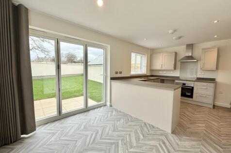 Kitchen/Diner with Bi- Folds