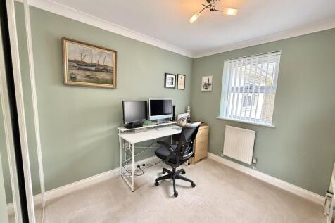 Bedroom with Fitted Wardrobes